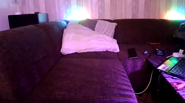 Snapshot of TinyDickBear chatting on 01-31-25, 09:59 TinyDickBear online show from 01-31-25, 09:59