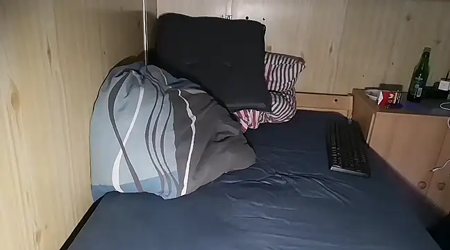 Snapshot of TinyDickBear chatting on 03-14-25, 11:53 TinyDickBear online show from 03-14-25, 11:53