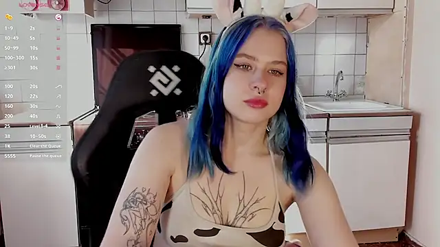 Snapshot of tender_kiitty chatting on 09-11-25, 01:11 tender kiitty online show from 09-11-25, 01:11