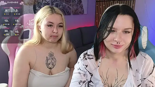 Snapshot of tender_kiitty chatting on 10-26-25, 01:28 tender kiitty online show from 10-26-25, 01:28