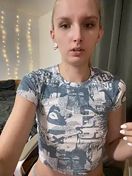 Snapshot of AnnyBelleX chatting on 11-19-25, 02:28 AnnyBelleX online show from 11-19-25, 02:28