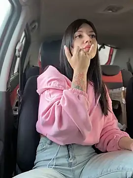 JulliaVegas online show from 10-22-25, 02:01