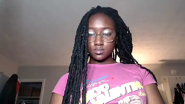 Snapshot of cum2mary_ chatting on 12-18-24, 02:21 cum2mary online show from 12-18-24, 02:21