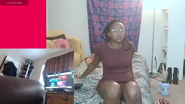 Snapshot of cum2mary_ chatting on 12-27-24, 05:05 cum2mary online show from 12-27-24, 05:05