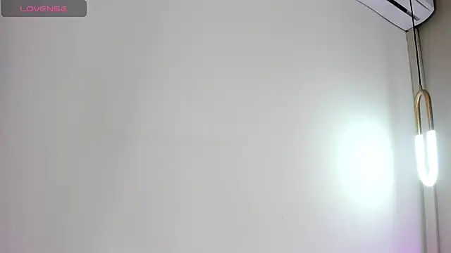 Snapshot of CharlotteDupontt chatting on 01-25-25, 01:19 CharlotteDupontt online show from 01-25-25, 01:19