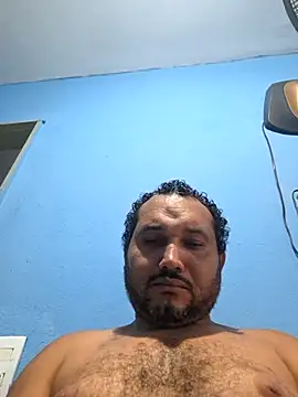 Snapshot of alexjs84 chatting on 11-21-25, 07:01 alexjs84 online show from 11-21-25, 07:01