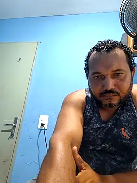 Snapshot of alexjs84 chatting on 11-25-25, 01:33 alexjs84 online show from 11-25-25, 01:33