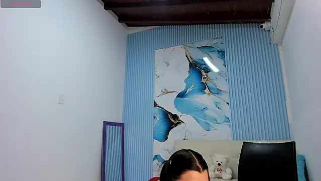 Danniela18  online show from 03-03-25, 04:03