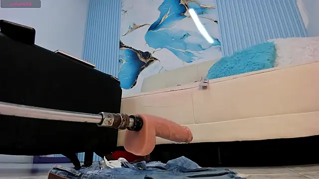 Danniela18  online show from 03-06-25, 01:27