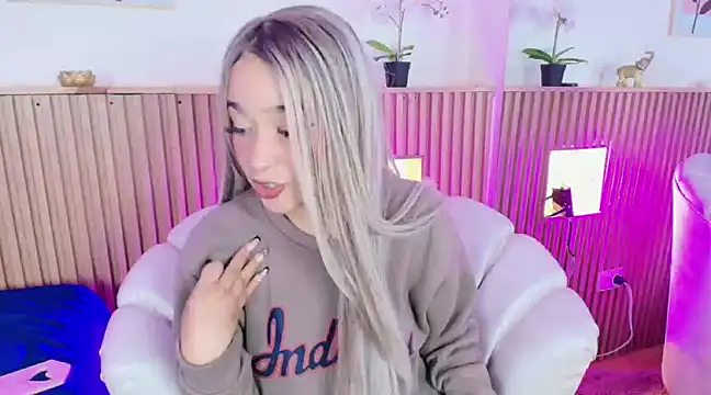 EmmaJhonnsson online show from 03-08-25, 02:55