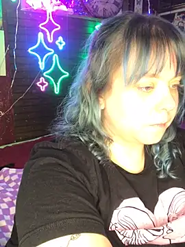 SleazeLouize online show from 12-21-24, 12:53