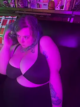 SleazeLouize online show from 02-10-25, 06:09