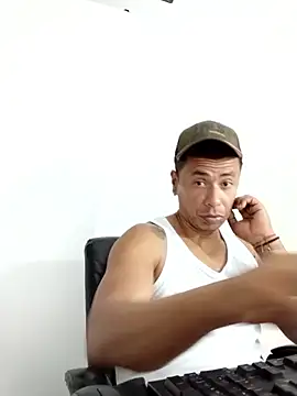 Snapshot of Antolinex chatting on 12-18-25, 07:20 Antolinex online show from 12-18-25, 07:20