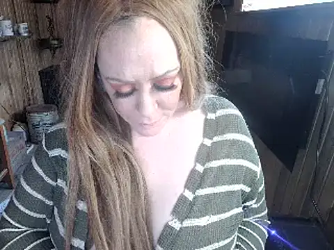 Snapshot of BrookeRides chatting on 03-20-25, 03:36 BrookeRides online show from 03-20-25, 03:36