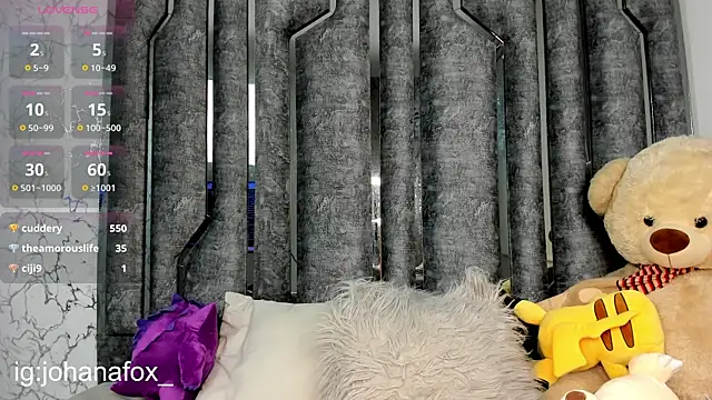 johanafox  online show from 12-18-24, 11:51