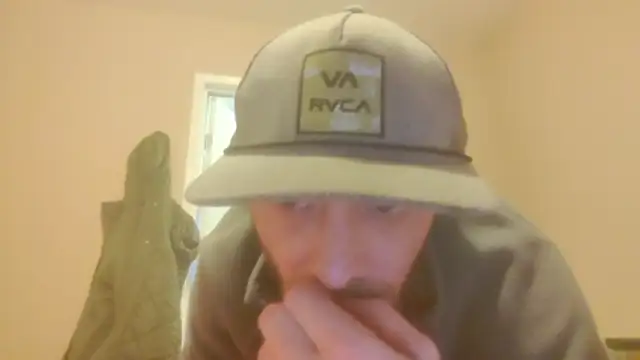 Huntzg23 online show from 12-19-25, 10:06