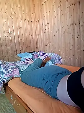 Snapshot of Eleni_Pappa chatting on 11-05-25, 10:37 Eleni Pappa online show from 11-05-25, 10:37