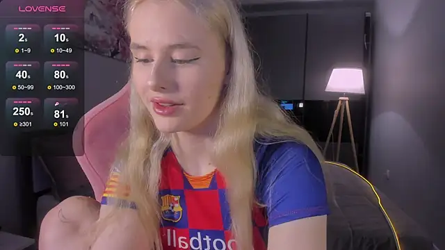 Snapshot of Molly_Toads chatting on 01-29-25, 05:13 Molly Toads online show from 01-29-25, 05:13