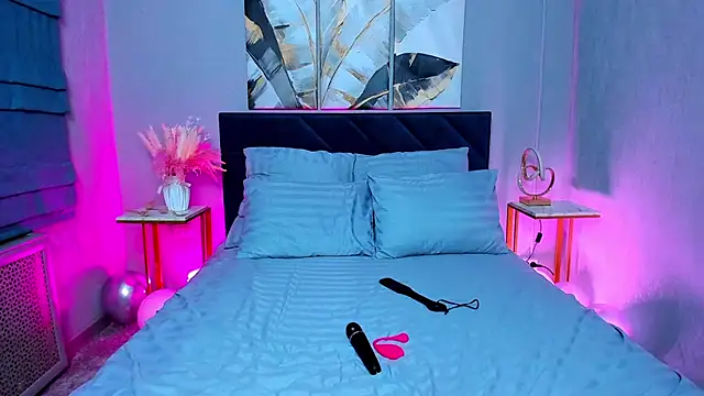 Curvy Dynamite  online show from 03-14-25, 01:16