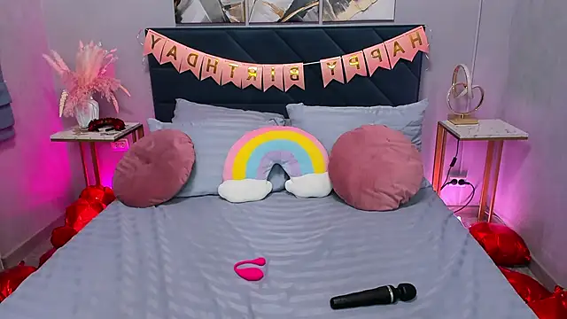 Curvy Dynamite  online show from 03-11-26, 01:11