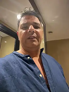 SecretlyDD online show from 03-04-25, 08:49