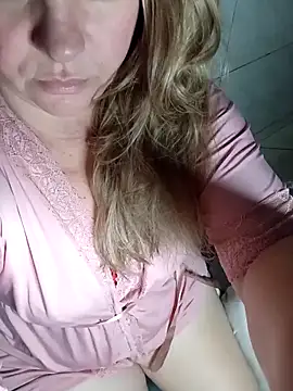 Snapshot of pAuLa_- chatting on 09-26-25, 01:31 pAuLa - online show from 09-26-25, 01:31