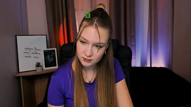 playful sophie online show from 01-30-25, 01:42