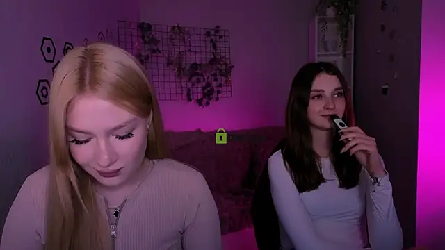 playful sophie online show from 04-07-26, 07:47