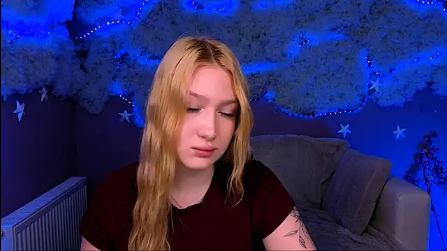 playful sophie online show from 04-19-26, 07:27