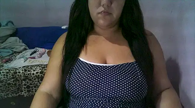 Paolaa hoot online show from 12-31-24, 06:27