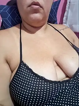 Paolaa hoot online show from 03-22-25, 09:53