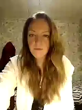 Snapshot of KattyLuuu chatting on 12-28-24, 05:23 KattyLuuu online show from 12-28-24, 05:23
