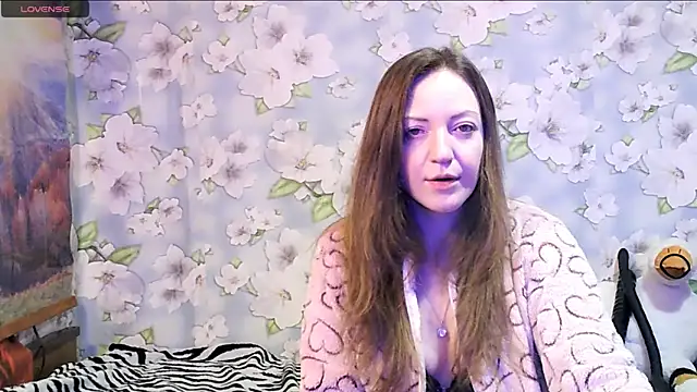 Snapshot of KattyLuuu chatting on 02-13-25, 11:26 KattyLuuu online show from 02-13-25, 11:26
