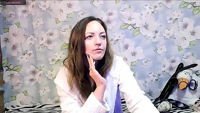 Snapshot of KattyLuuu chatting on 03-02-25, 06:27 KattyLuuu online show from 03-02-25, 06:27