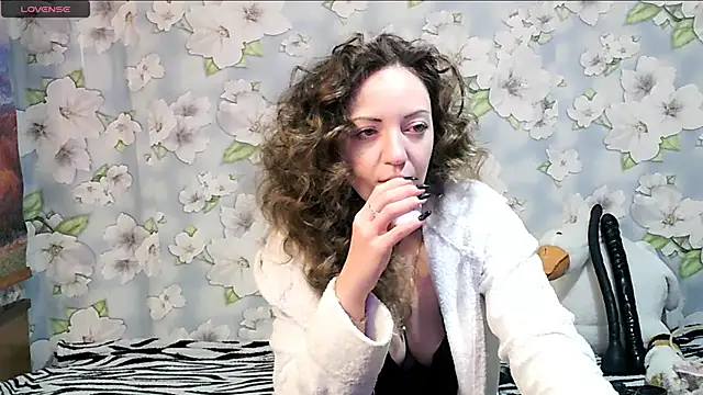 Snapshot of KattyLuuu chatting on 03-02-25, 08:40 KattyLuuu online show from 03-02-25, 08:40