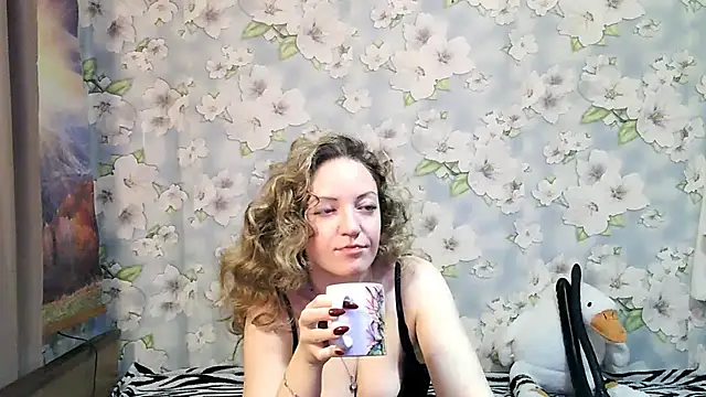 Snapshot of KattyLuuu chatting on 10-09-25, 09:02 KattyLuuu online show from 10-09-25, 09:02