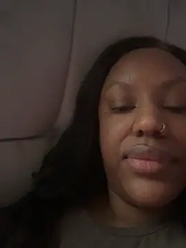 Snapshot of LavenderBuxton chatting on 12-23-24, 02:07 LavenderBuxton online show from 12-23-24, 02:07