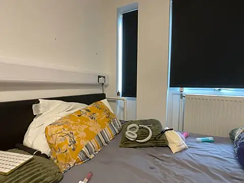 Snapshot of LavenderBuxton chatting on 01-31-25, 12:51 LavenderBuxton online show from 01-31-25, 12:51