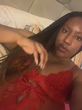 Snapshot of LavenderBuxton chatting on 09-27-25, 08:36 LavenderBuxton online show from 09-27-25, 08:36