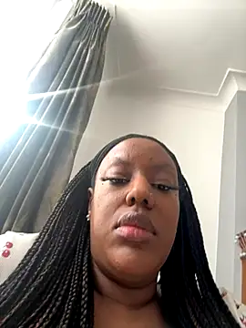 Snapshot of LavenderBuxton chatting on 10-24-25, 01:07 LavenderBuxton online show from 10-24-25, 01:07