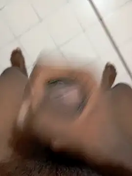 Snapshot of tharu111111 chatting on 10-06-25, 06:05 tharu111111 online show from 10-06-25, 06:05