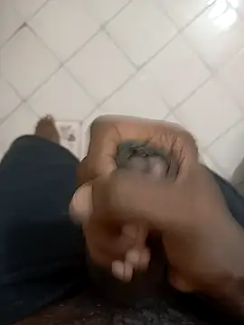 Snapshot of tharu111111 chatting on 10-15-25, 09:59 tharu111111 online show from 10-15-25, 09:59