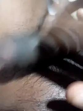 Snapshot of tharu111111 chatting on 11-29-25, 01:14 tharu111111 online show from 11-29-25, 01:14