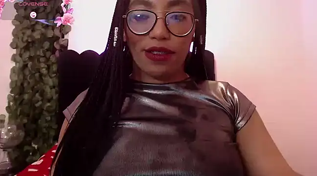 Snapshot of AmyBriiggs chatting on 02-02-25, 10:57 AmyBriiggs online show from 02-02-25, 10:57