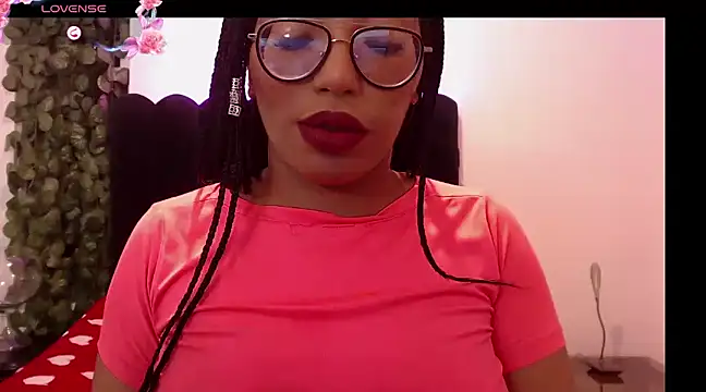 Snapshot of AmyBriiggs chatting on 02-07-25, 08:33 AmyBriiggs online show from 02-07-25, 08:33