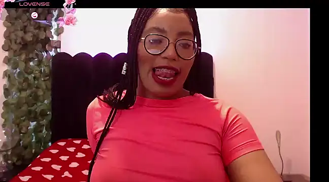 Snapshot of AmyBriiggs chatting on 02-07-25, 11:34 AmyBriiggs online show from 02-07-25, 11:34