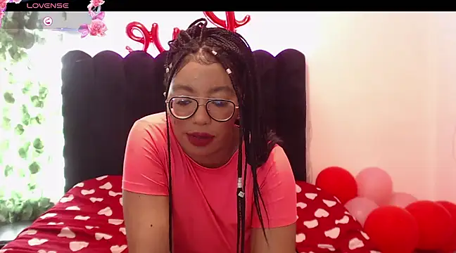 Snapshot of AmyBriiggs chatting on 02-16-25, 02:54 AmyBriiggs online show from 02-16-25, 02:54