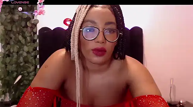 Snapshot of AmyBriiggs chatting on 03-05-25, 05:18 AmyBriiggs online show from 03-05-25, 05:18