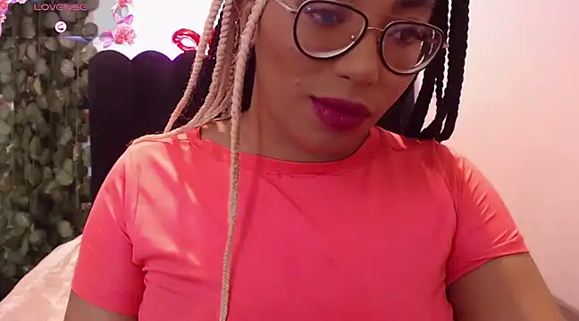 Snapshot of AmyBriiggs chatting on 03-22-25, 06:43 AmyBriiggs online show from 03-22-25, 06:43