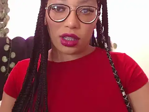 Snapshot of AmyBriiggs chatting on 10-13-25, 03:39 AmyBriiggs online show from 10-13-25, 03:39